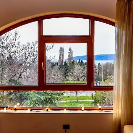 Sea View Next To Sea Garden And * Varna