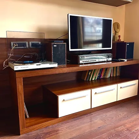 Sea View Next To Sea Garden And Apartment