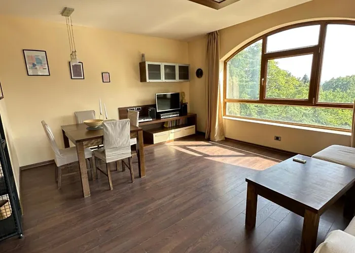 Sea View Next To Sea Garden And Apartamento Varna